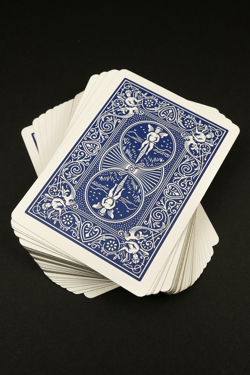 Slots, Poker, and the Real Math Behind iGaming Wins