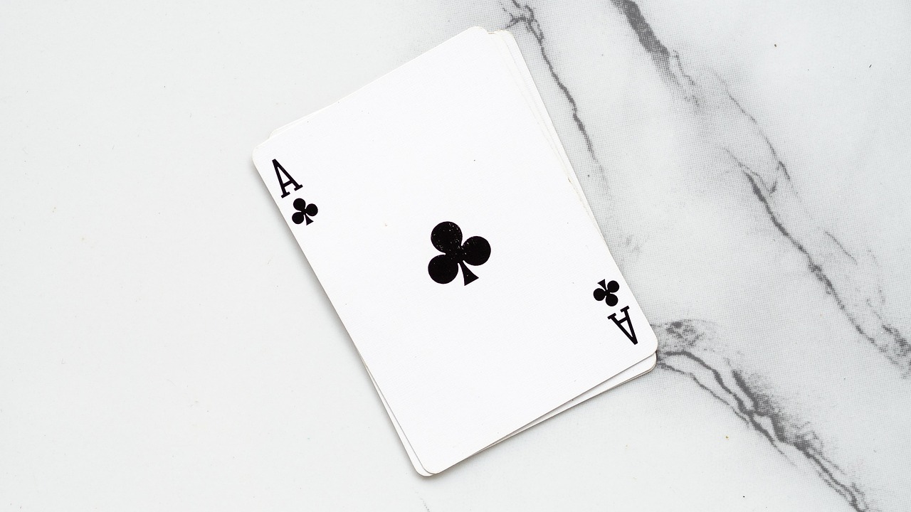The Intelligent Player's Guide to iGaming: Slots, Poker, and Betting